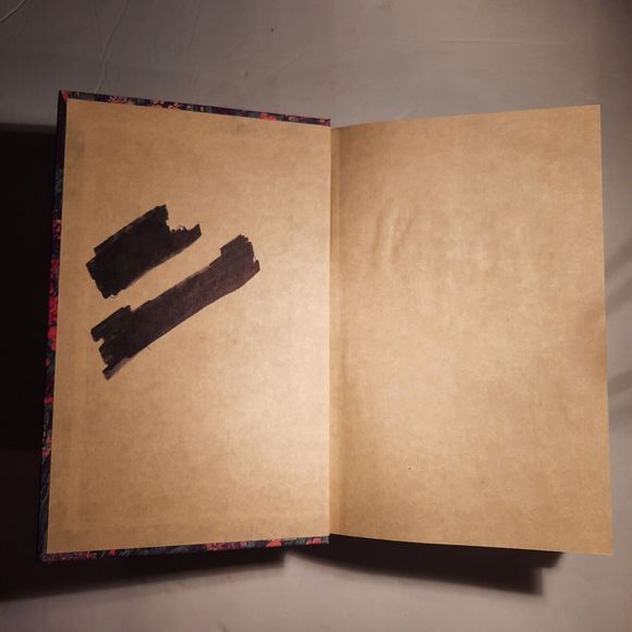 God's Little Devotional Bible for Women by Honor Books: Used - Picture 3 of 8